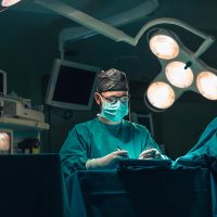 Dr-Polo-Cirujano-de-mano-026